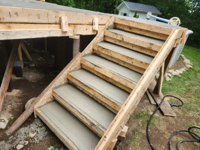Coffrage d'escalier en bois